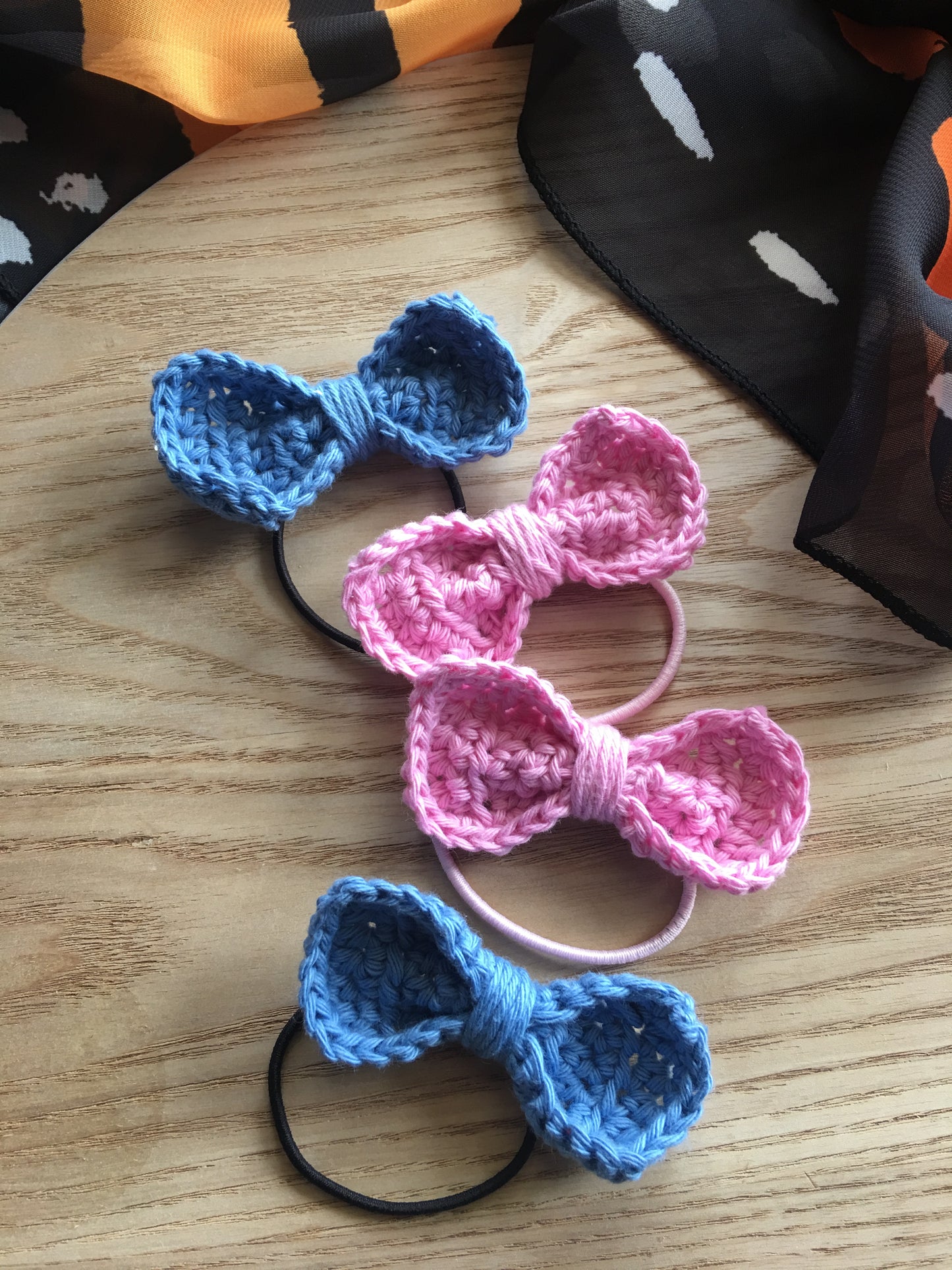 Crochet bow hair ties